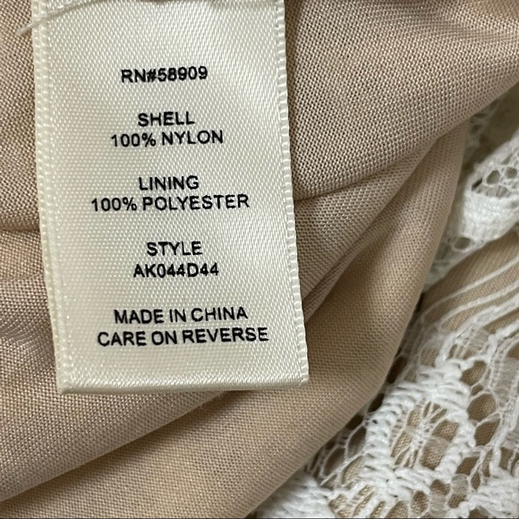 Chelsea & Violet • Cream/Nude Lace Jumpsuit Lounger Sz XS - Picture 7 of 8